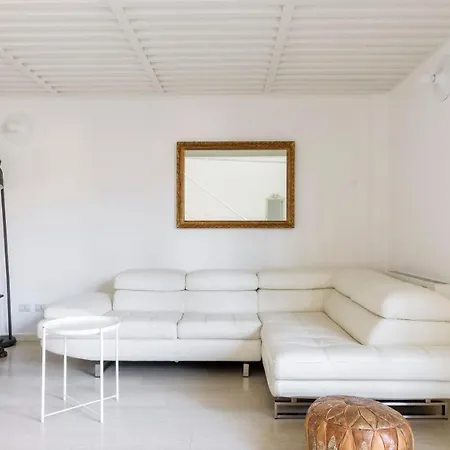Apartment Plum Guide - Fifth Take Milan